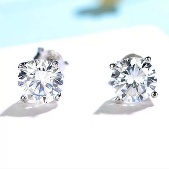 4 CARAT MOISSANITE STUD EARRINGS - Picture 5 of 10